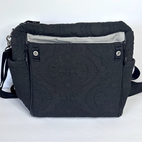 Petunia Pickle Bottom convertible diaper bag quilted black - Picture 4 of 15